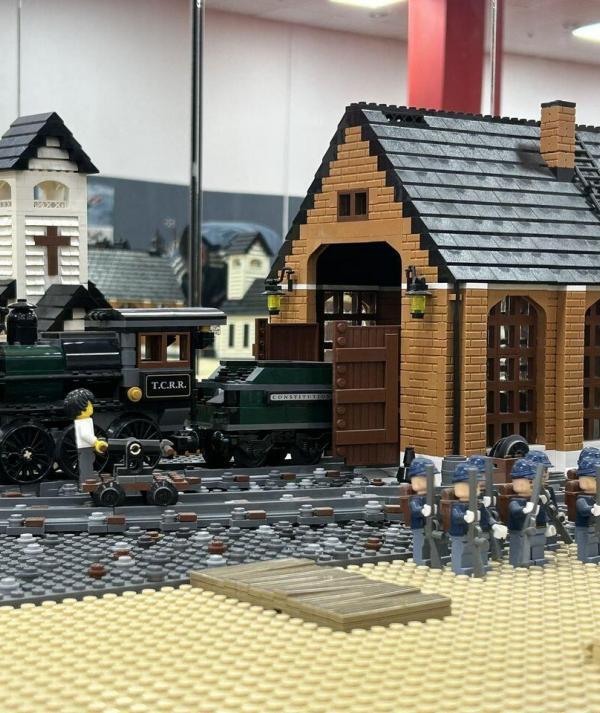 LEGO vonatállomás a western korban
