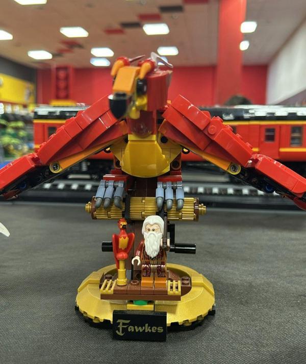 Fawkes, Dumbledore főnixmadara