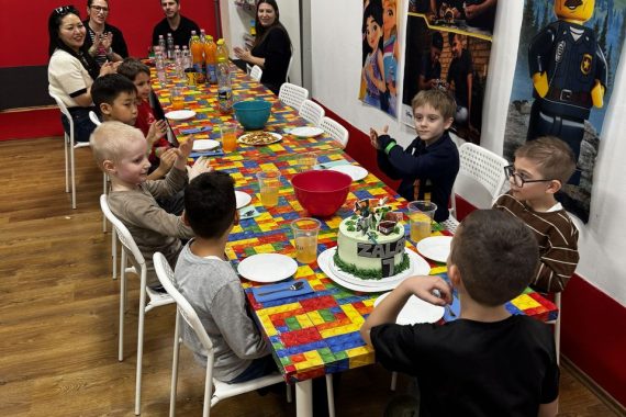 Szülinapi gyerekzsúr a KockaParkban