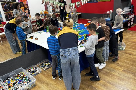 Szülinapi gyerekzsúr a KockaParkban