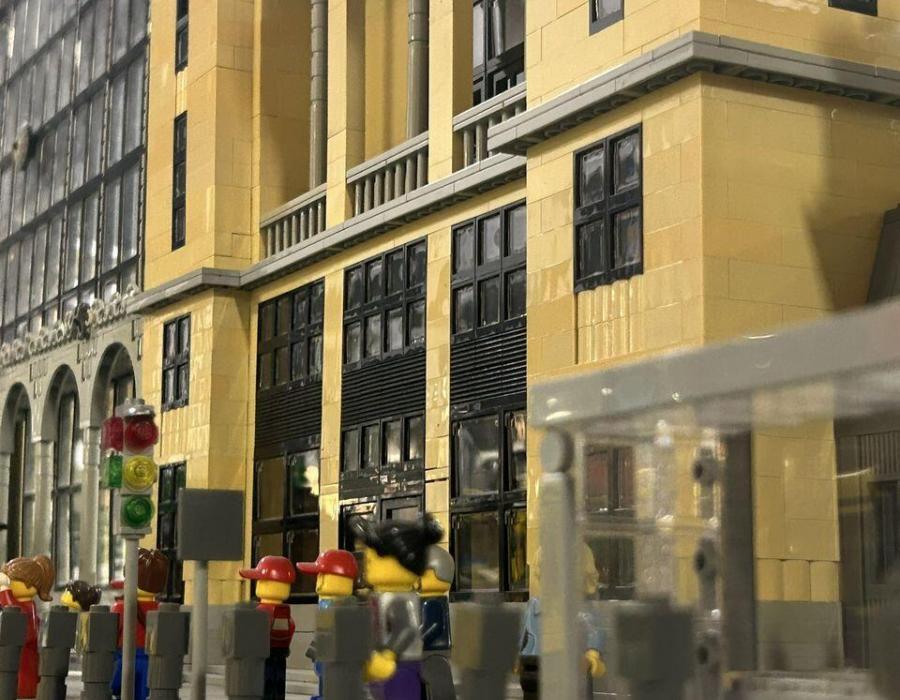 Nyugati pályaudvar villamos megálló LEGO-ból