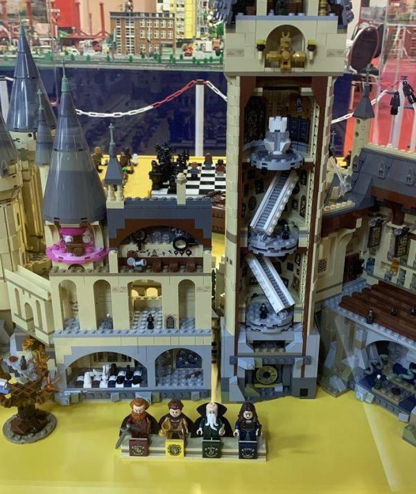 LEGO Harry Potter Roxfort kastély dioráma